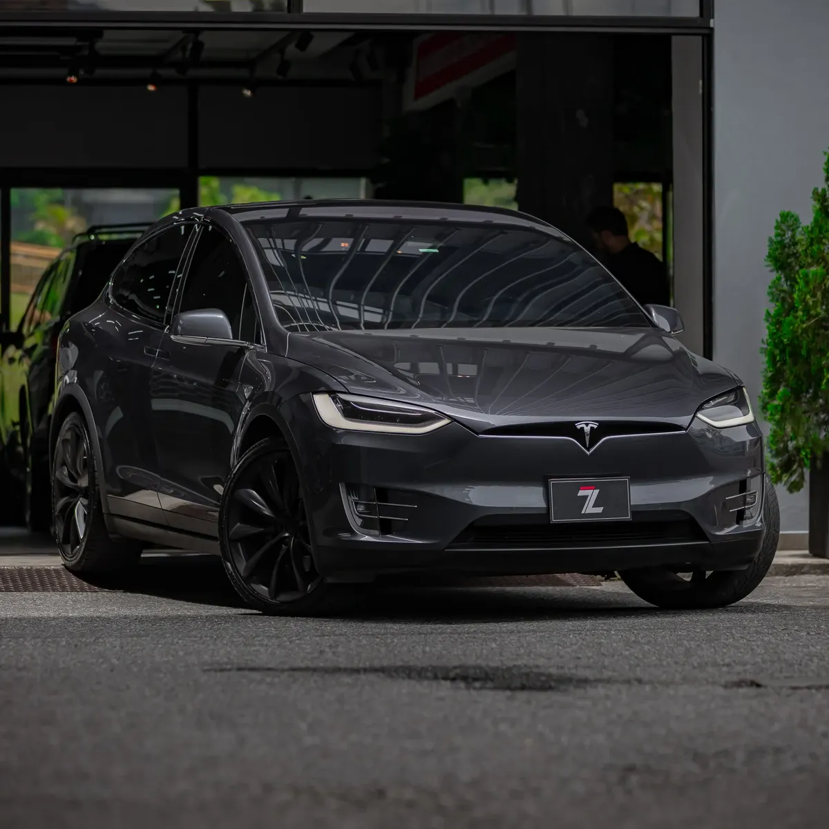 Tesla Model X 2021
