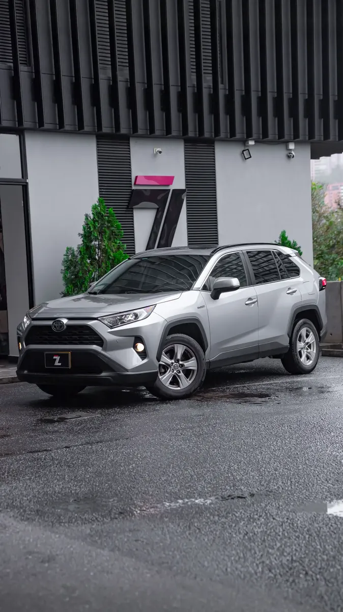 Toyota Rav4 xle 2.5 2021
