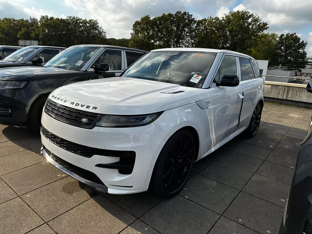Land Rover Range Rover Sport P460 HYBRID 2026